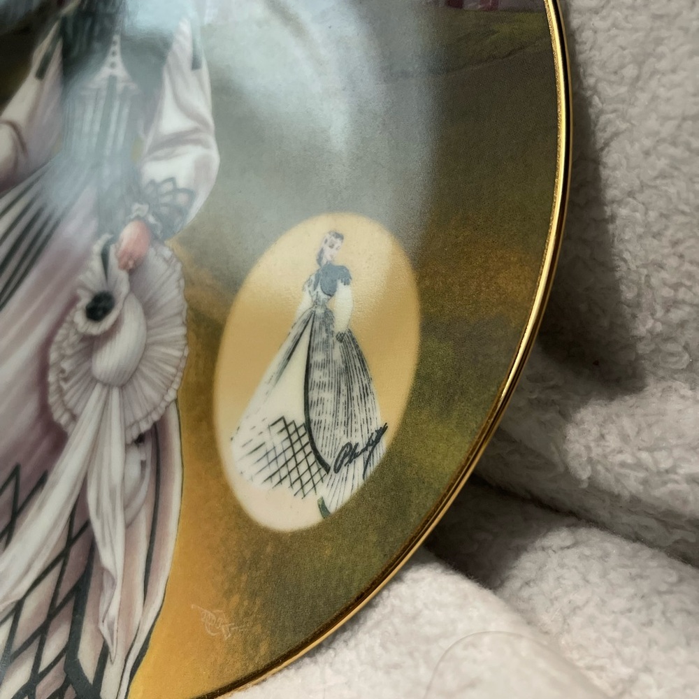 The Bradford Exchange Collector's Plate - Green and Gold - Picture 2 of 3